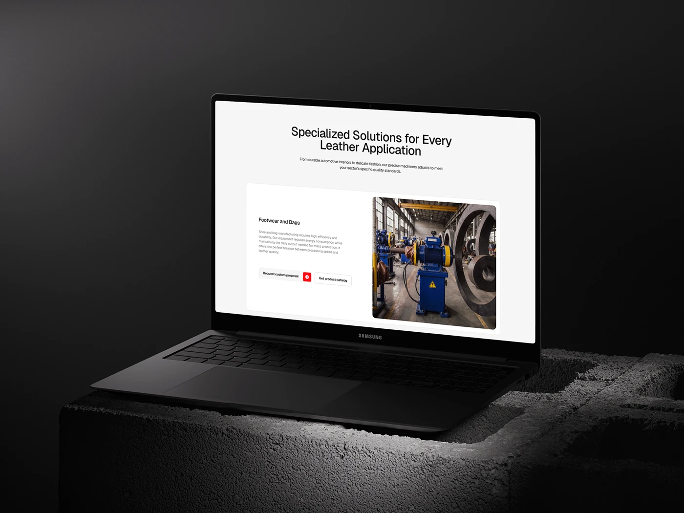 Sirui application-page laptop mockup with separate custom proposal and product catalogue actions